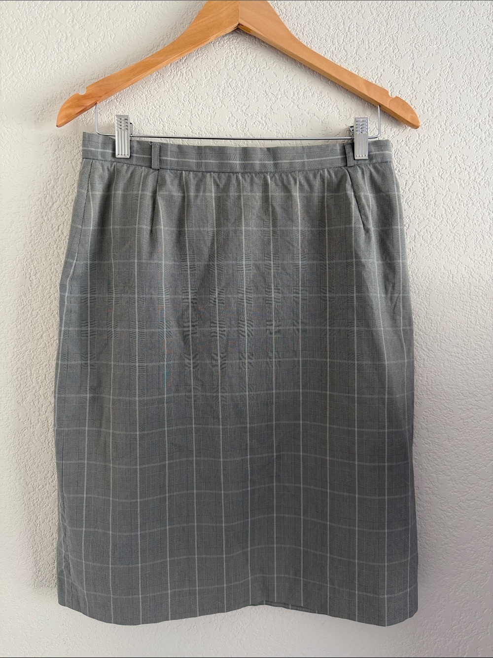 Tailored Gray Windowpane Pencil Skirt